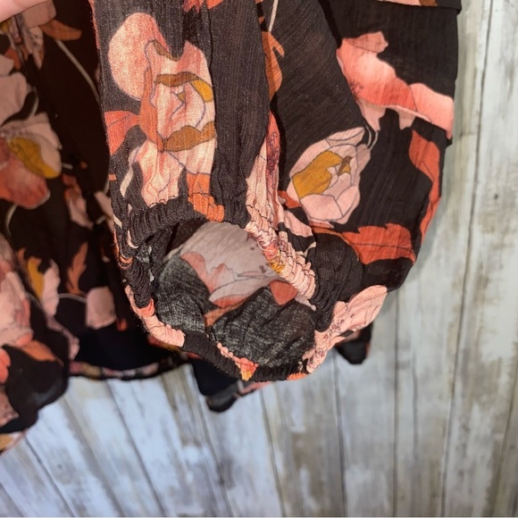 Fate Cammie Black Floral Button Blouse - Picture 4 of 7